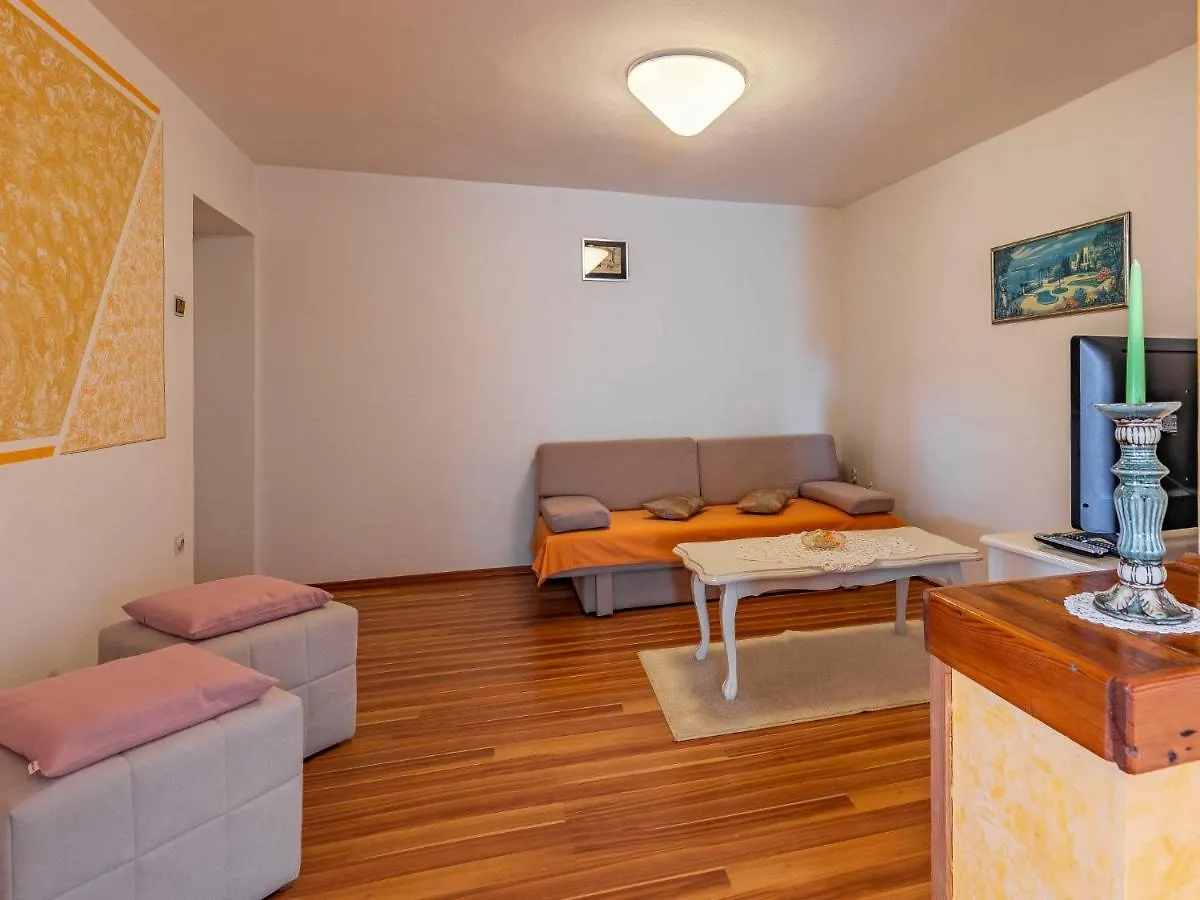 Apartment Vladimir - Pul237 By Interhome Banjole