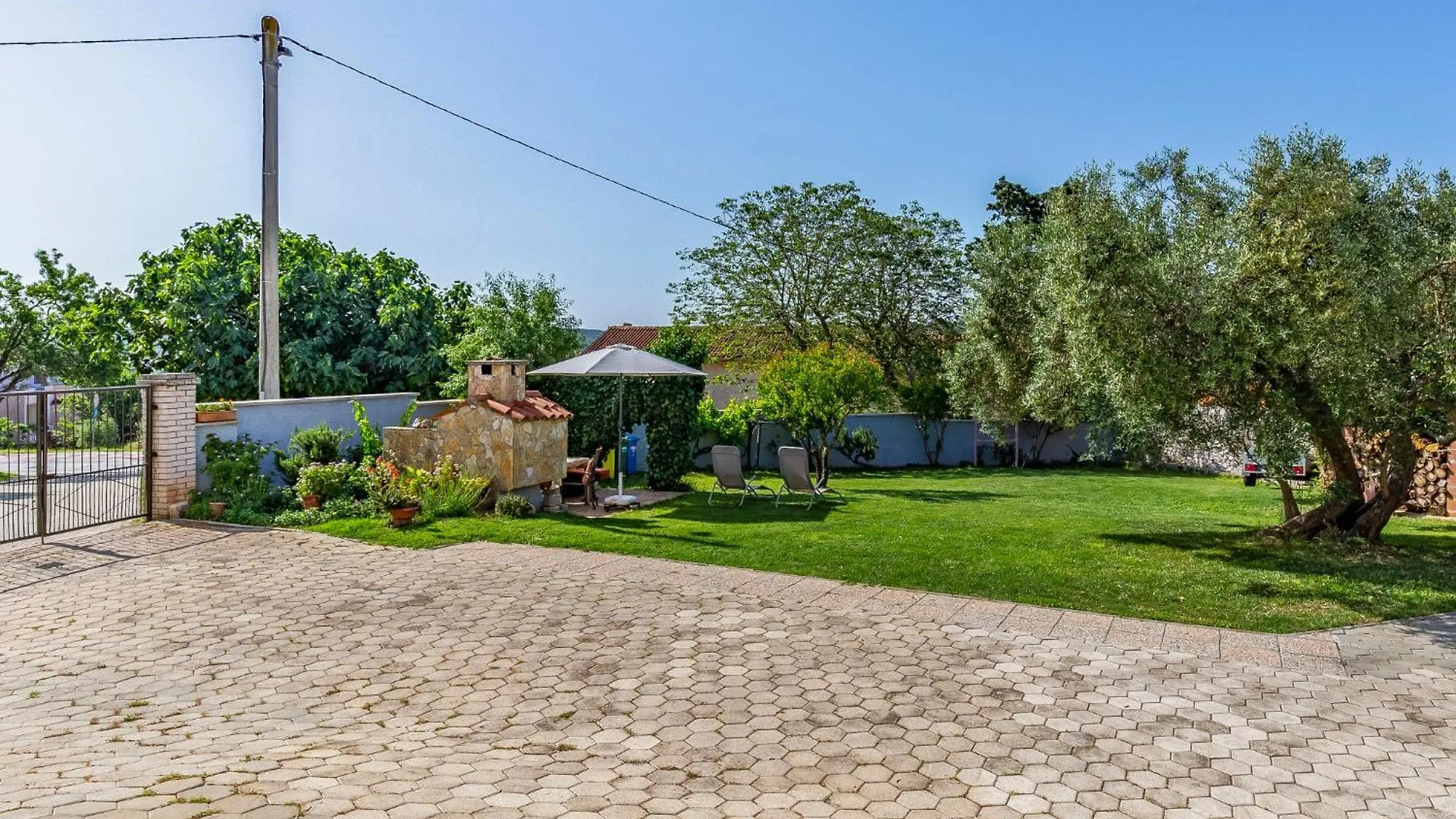 Apartment Vladimir - Pul237 By Interhome Banjole